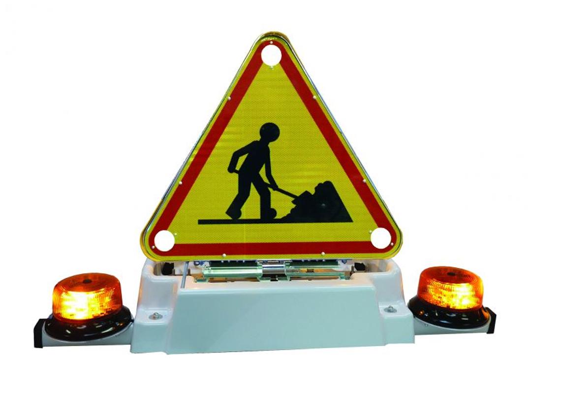 COMBI 700 ELEC Class 1 with magnetic flashing beacons